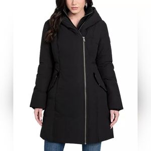 Guess FIRE! NWT! Lucy Asymmetric Hooded Puffer Coat in Black. Sz Xs. R2S!!